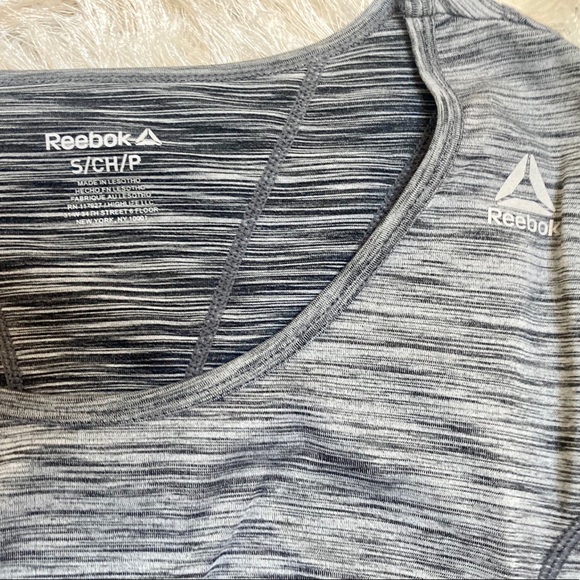 REEBOK Athletic Top - Picture 5 of 9